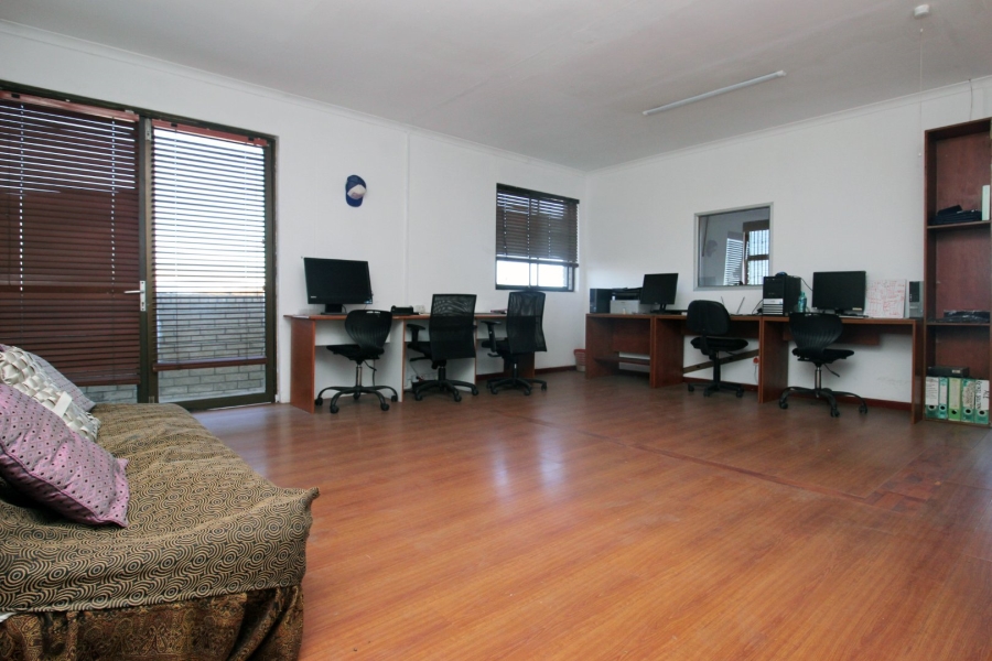 Commercial Property for Sale in Tuscany Glen Western Cape